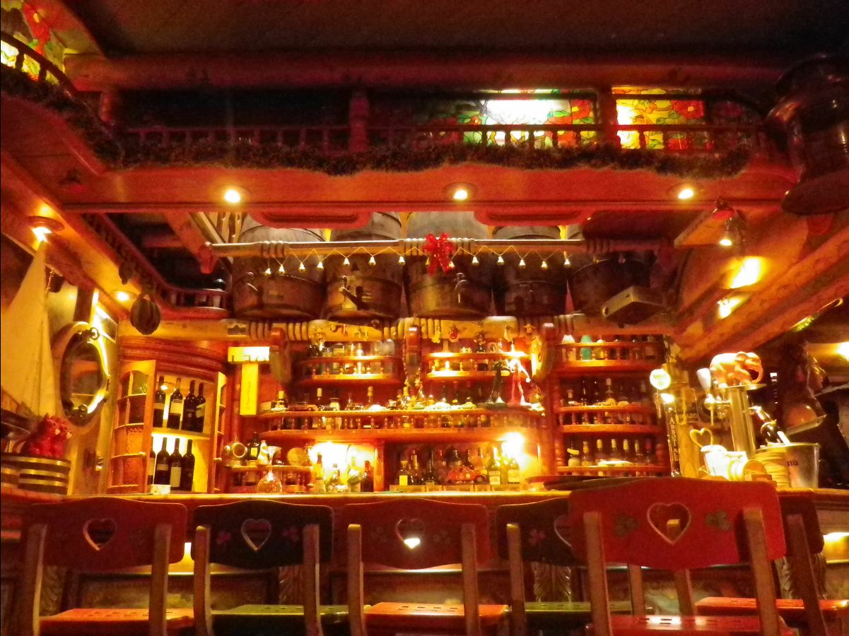 Indio Feliz restaurant03